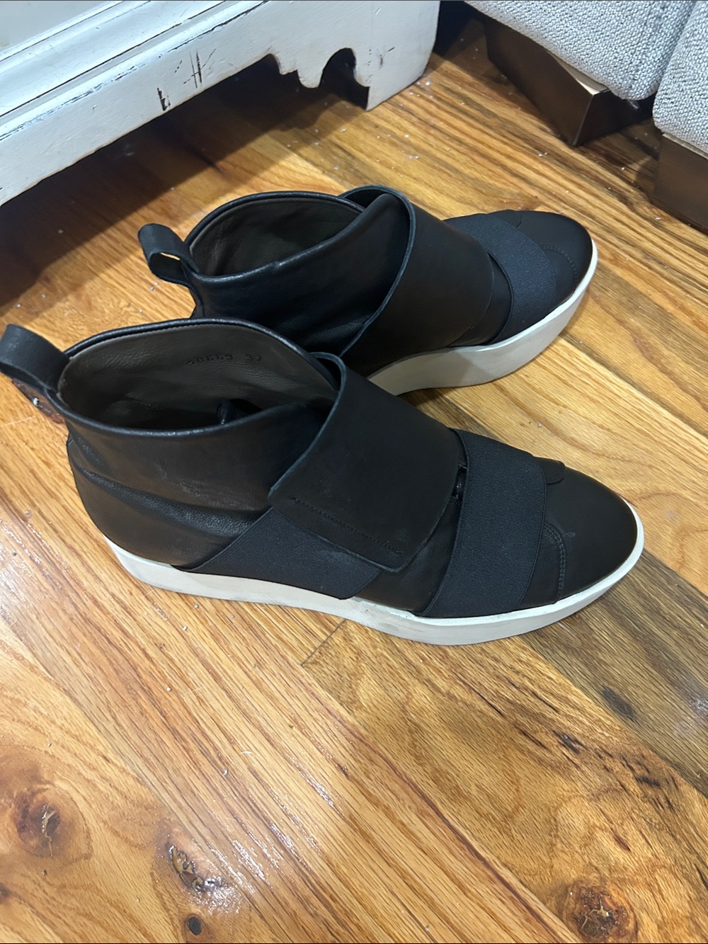COCLICO Black High-Top Slip-On Platform Sneakers